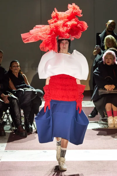 Look 12